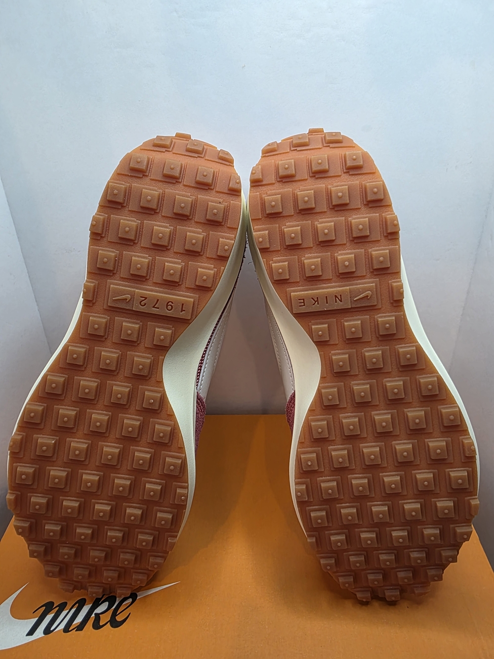 Nike Waffle Debut Vintage Women's Size 9. Adobe/Sail/Coconut Milk - Picture 6 of 9